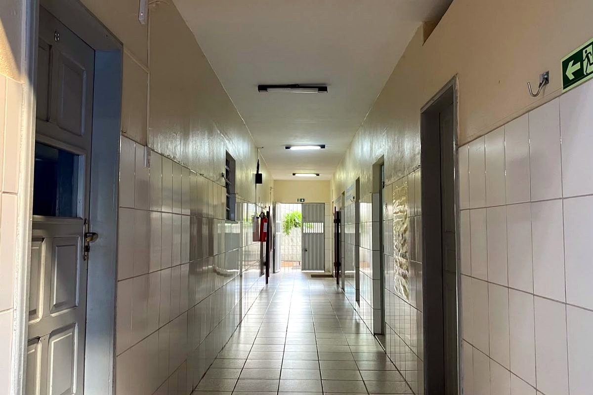 Corredores de acesso às salas